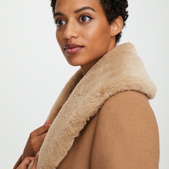 ARITZIA Auxiliary Short Faux Fur Collar - Picture 4 of 4